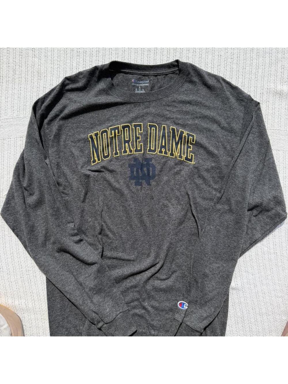 Champion Notre Dame Long Sleeve Crewneck Sweatshirt Size L